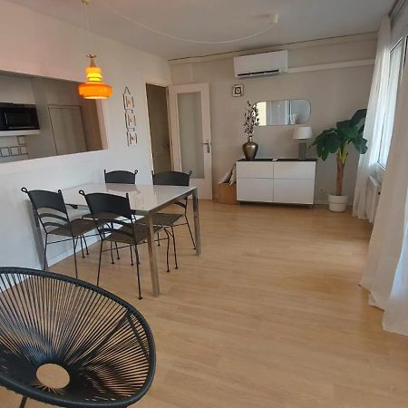 1ª Linea Reformado Y Frente Al Puerto Deportivo Firmamos Contrato Si El Cliente Lo Solicita Aunque Es Necesario Hacer La Reserva Para Poder Comunicarse 오스피탈레트 데 린판트 외부 사진